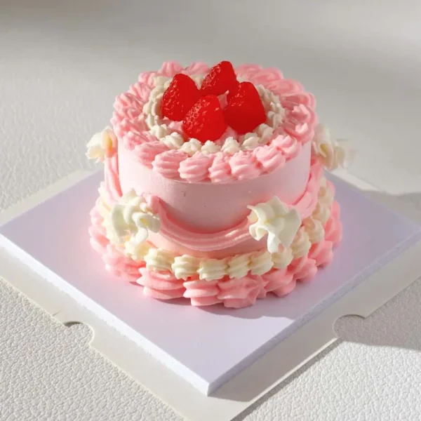 3 The finished cake on a clean white background.
