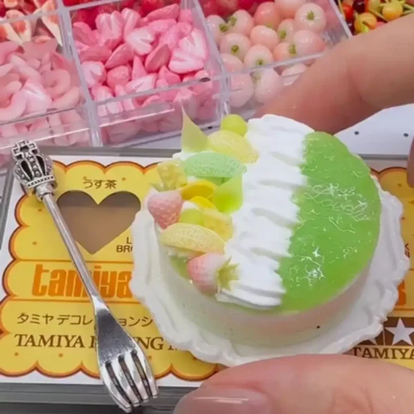 QQ20260817-161226 DIY Miniature Muscat Grape & Melon Cake